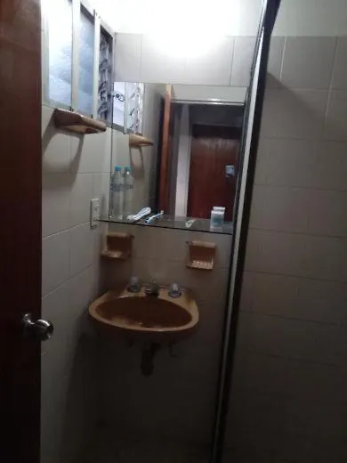 Habitacion Amplia Laureles Medellin Homestay